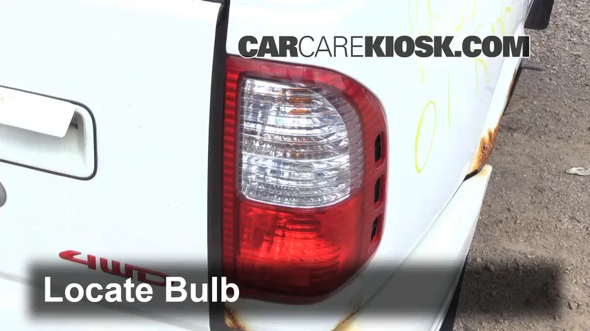 2001 Isuzu Rodeo LS 3.2L V6 Lights Reverse Light (replace bulb)